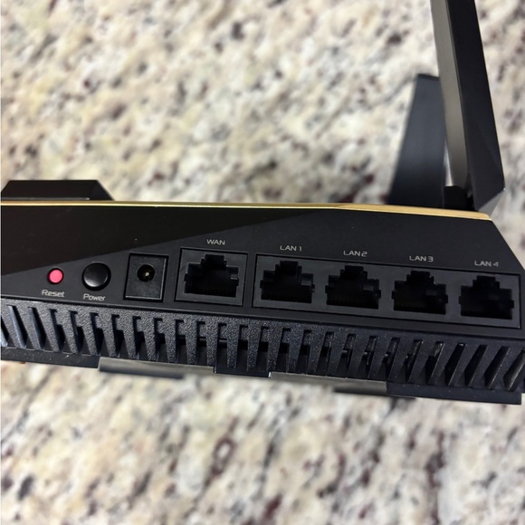 ASUS RT-AX92U Gigabit AX6100 Tri-band WiFi6 No Power Supply - Picture 3 of 4